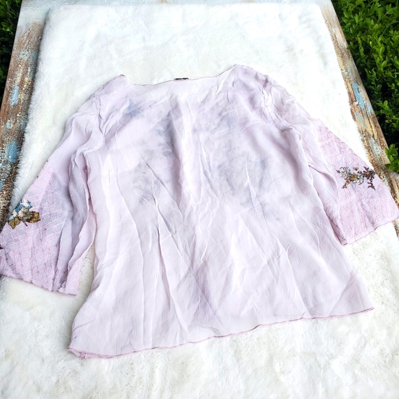 💥BOGO💥 J. Jill Floral Embroidered Blouse - Light Pink - Picture 2 of 8